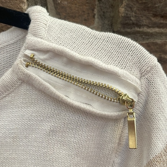 Karen Scott tan, cream and black striped sweater with gold zipper detail. OX - Picture 4 of 9